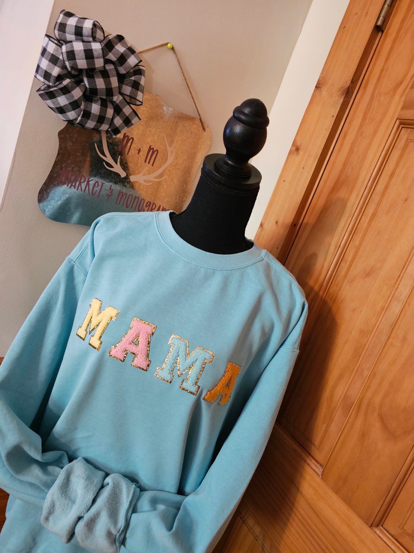 Mama Comfort Colors Sweatshirt